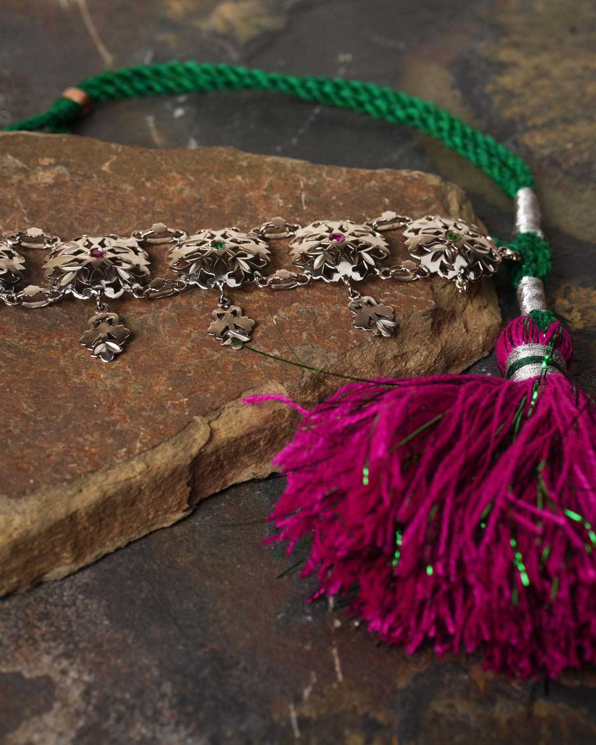 Lohari neckpiece