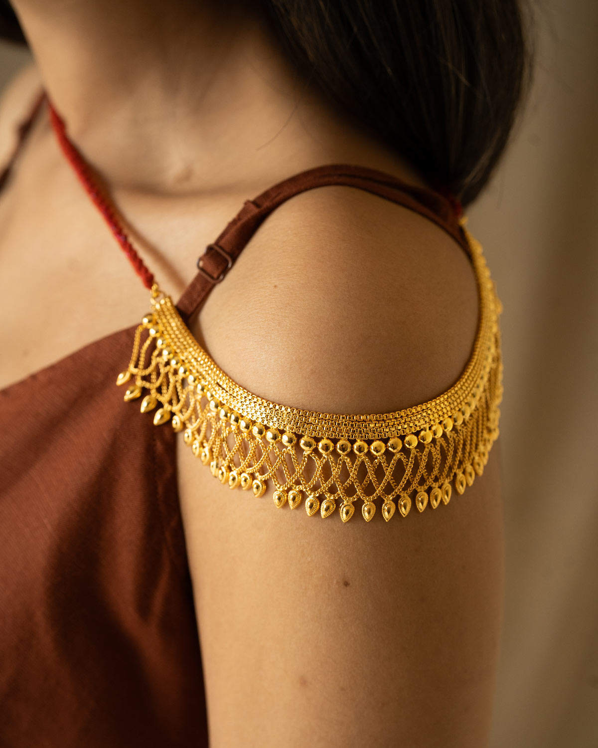 Nazneen neckpiece - Gold