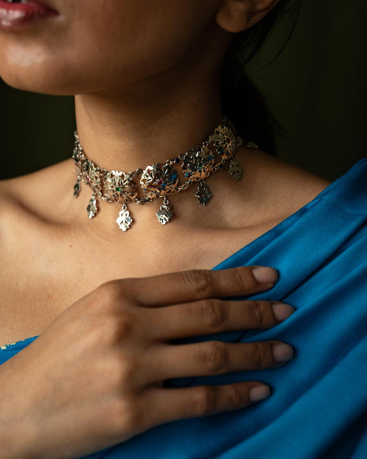 Lohari neckpiece