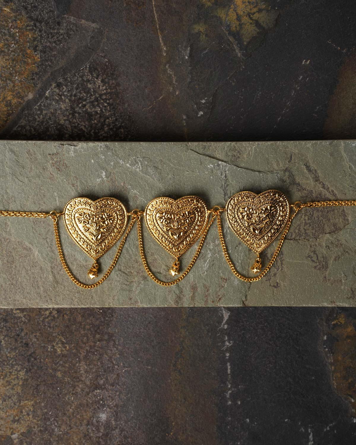 Dilnaaz Choker